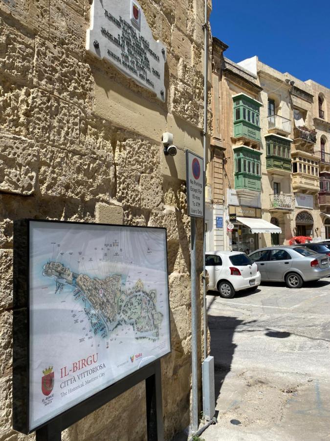 The Knight - Heritage & Art Home At Birgu Square Екстериор снимка