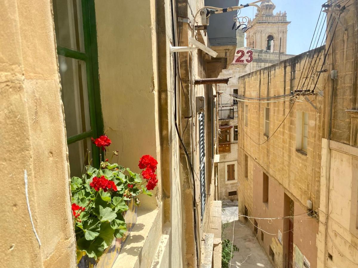 The Knight - Heritage & Art Home At Birgu Square Екстериор снимка