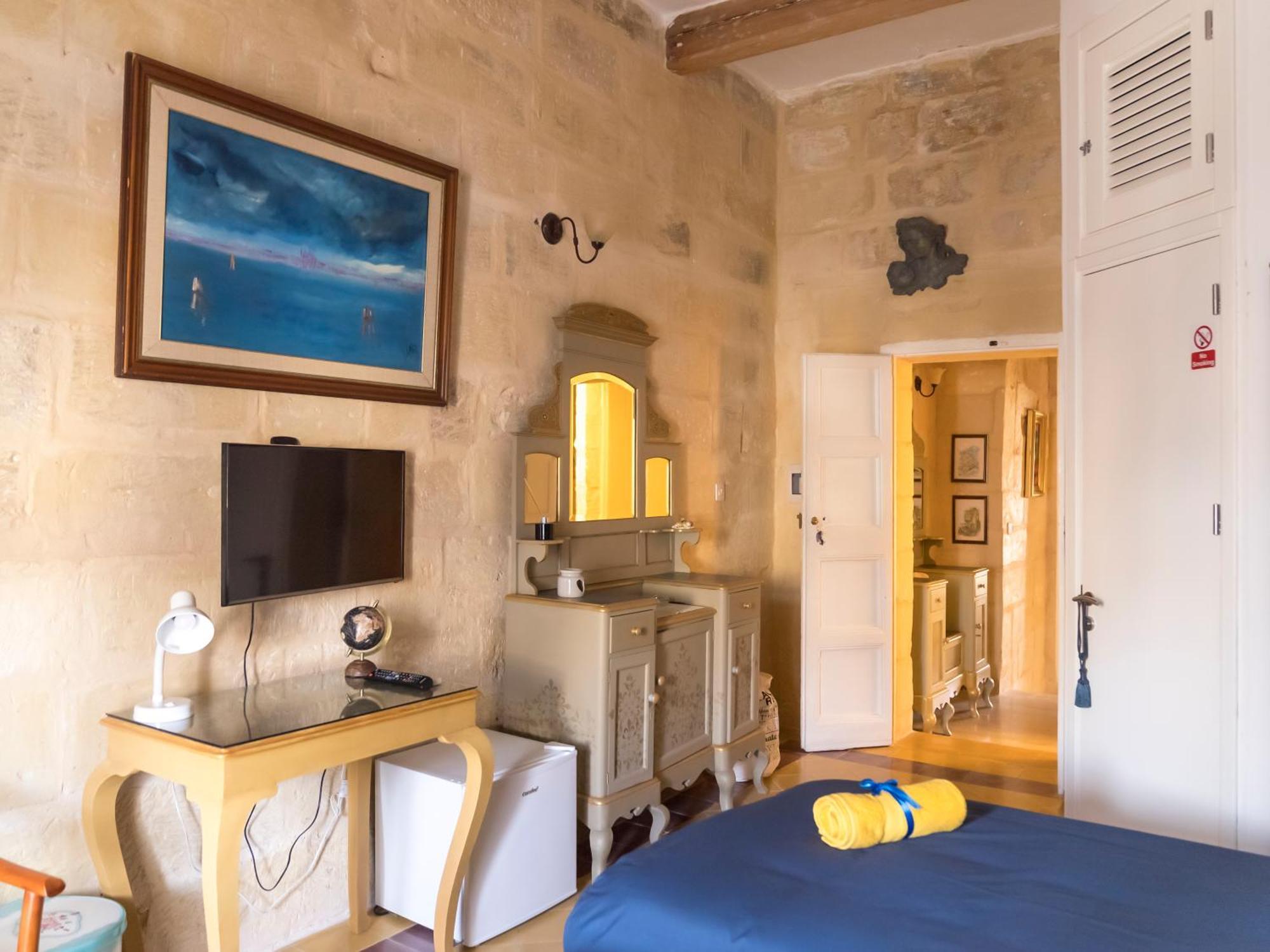 The Knight - Heritage & Art Home At Birgu Square Екстериор снимка