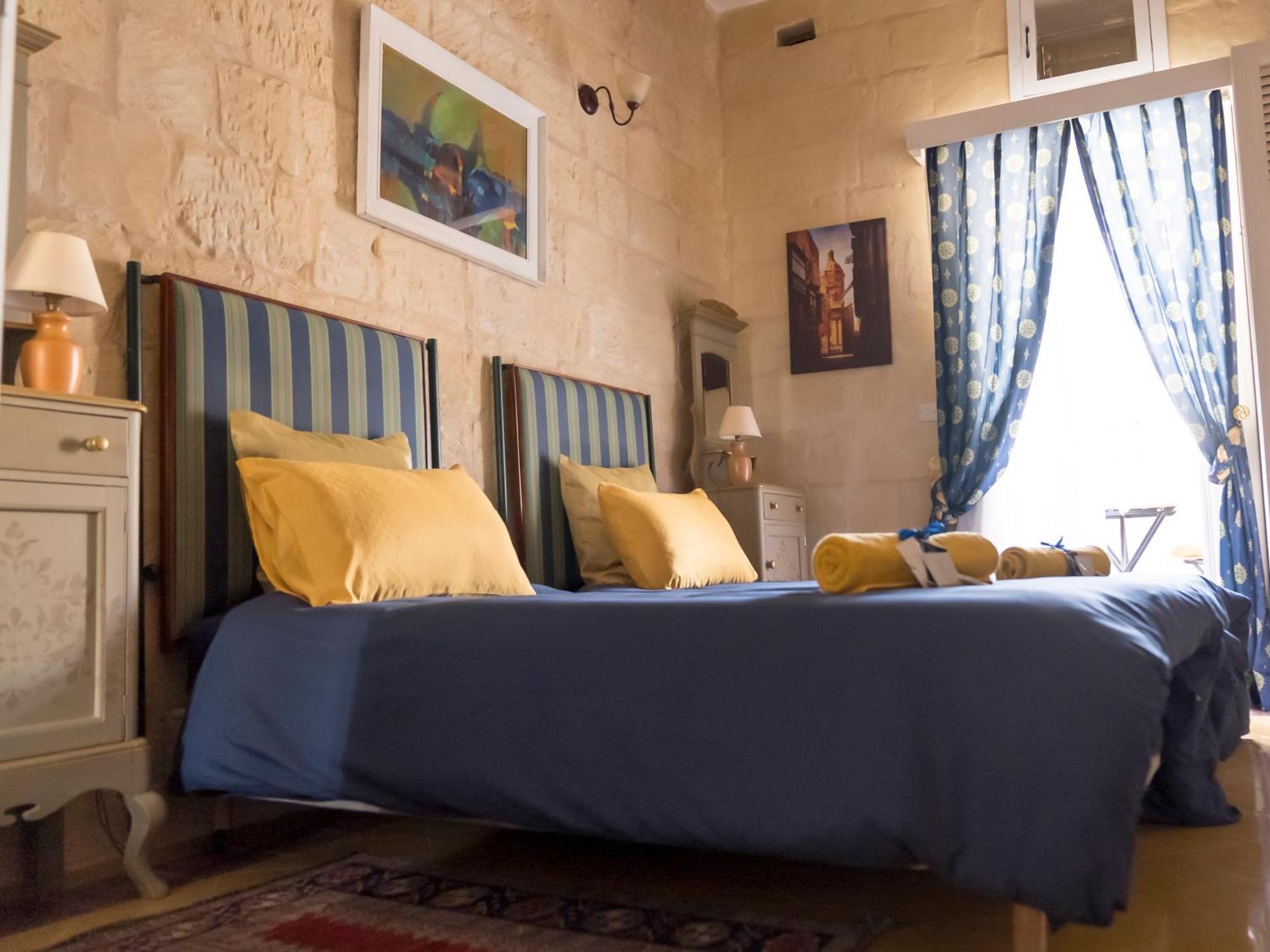 The Knight - Heritage & Art Home At Birgu Square Екстериор снимка
