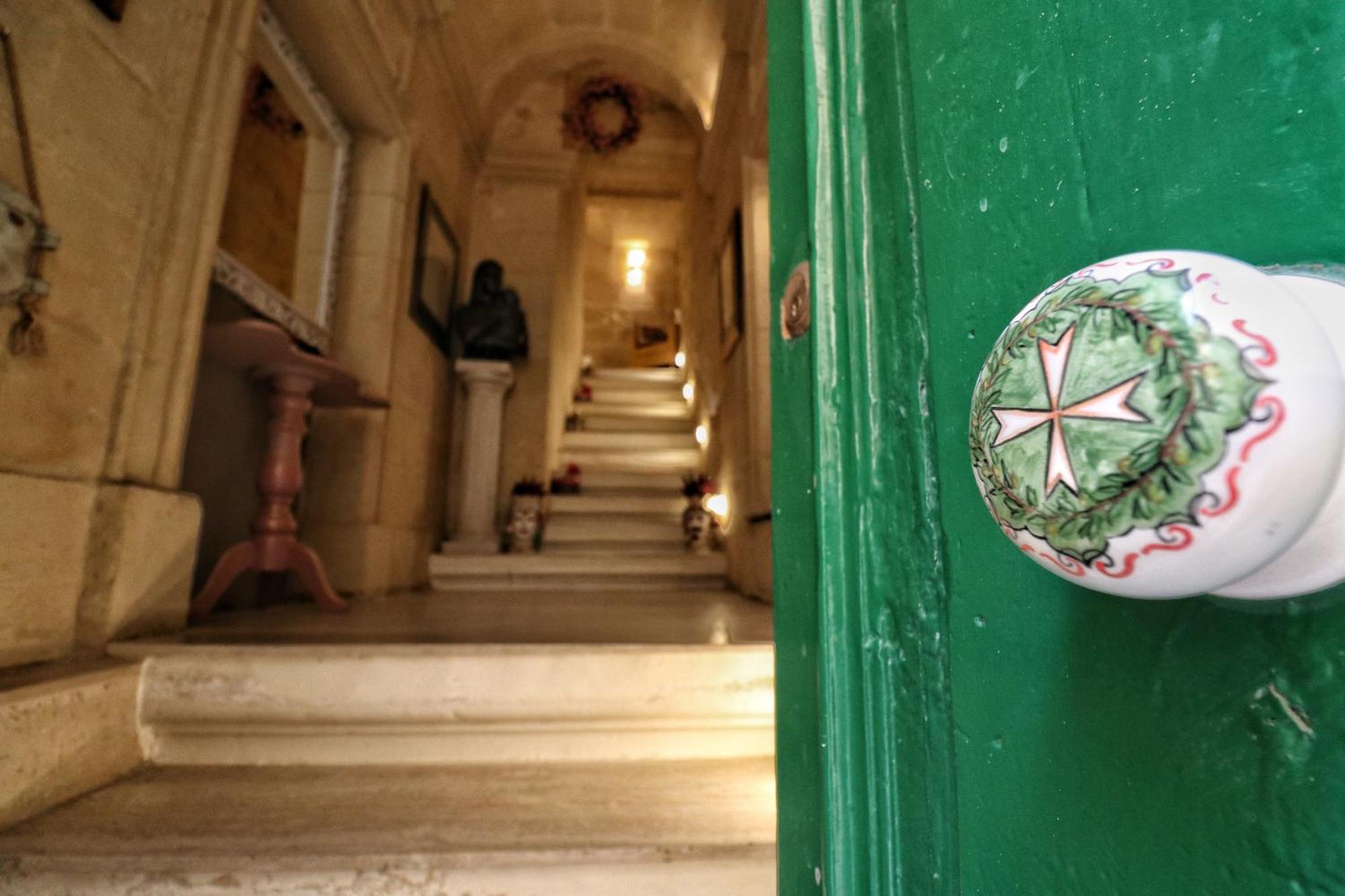 The Knight - Heritage & Art Home At Birgu Square Екстериор снимка