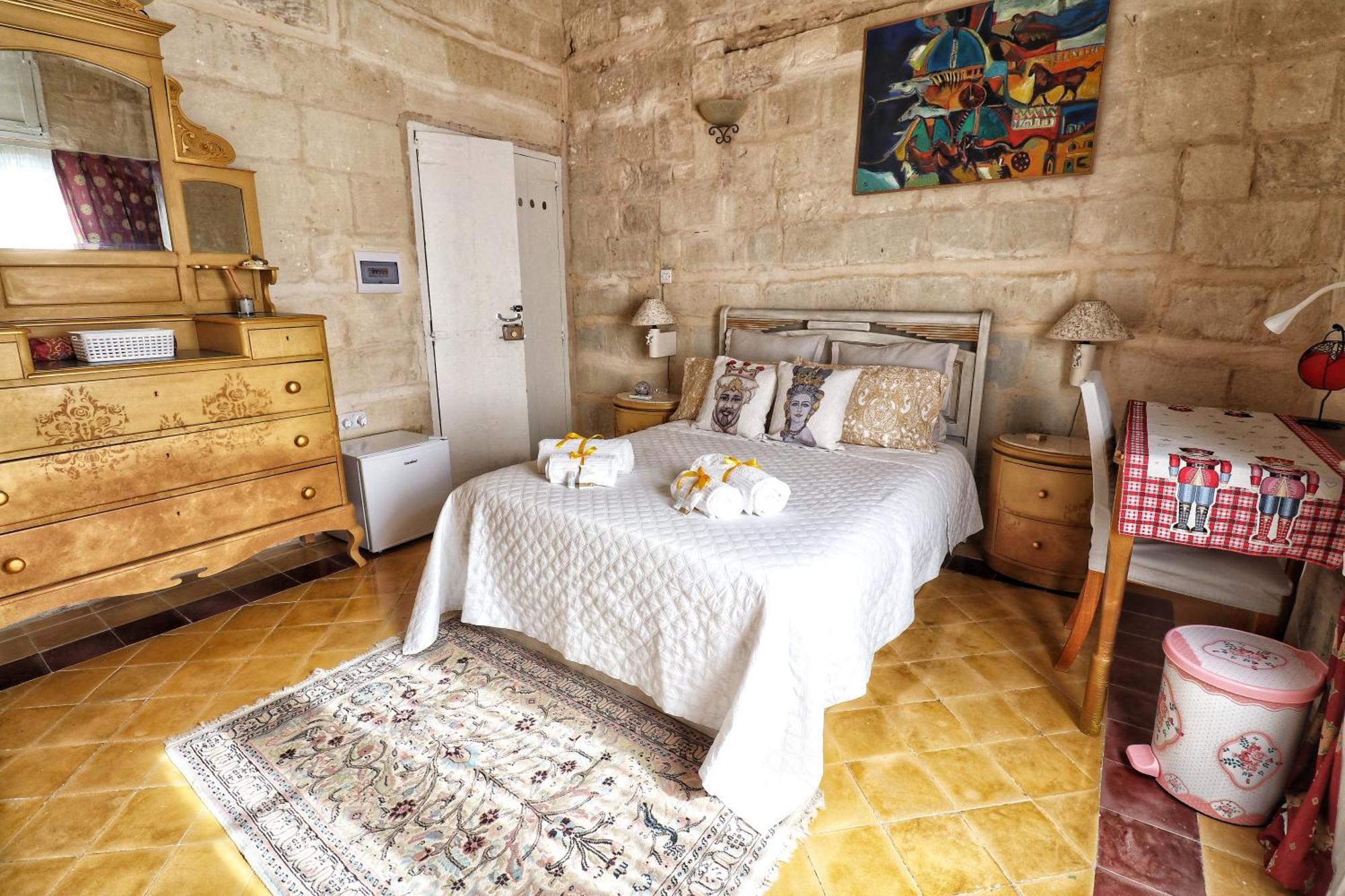 The Knight - Heritage & Art Home At Birgu Square Екстериор снимка