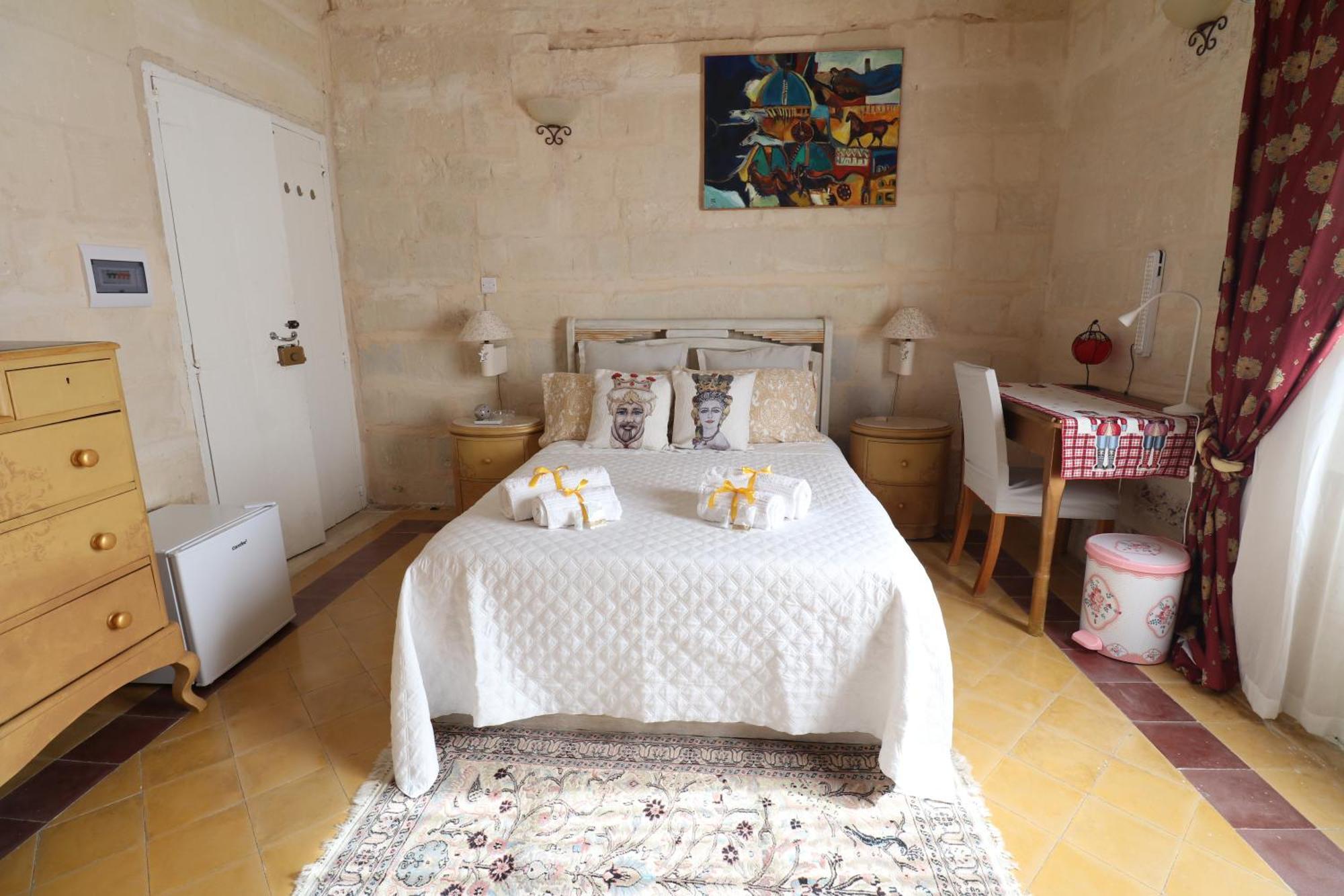 The Knight - Heritage & Art Home At Birgu Square Екстериор снимка