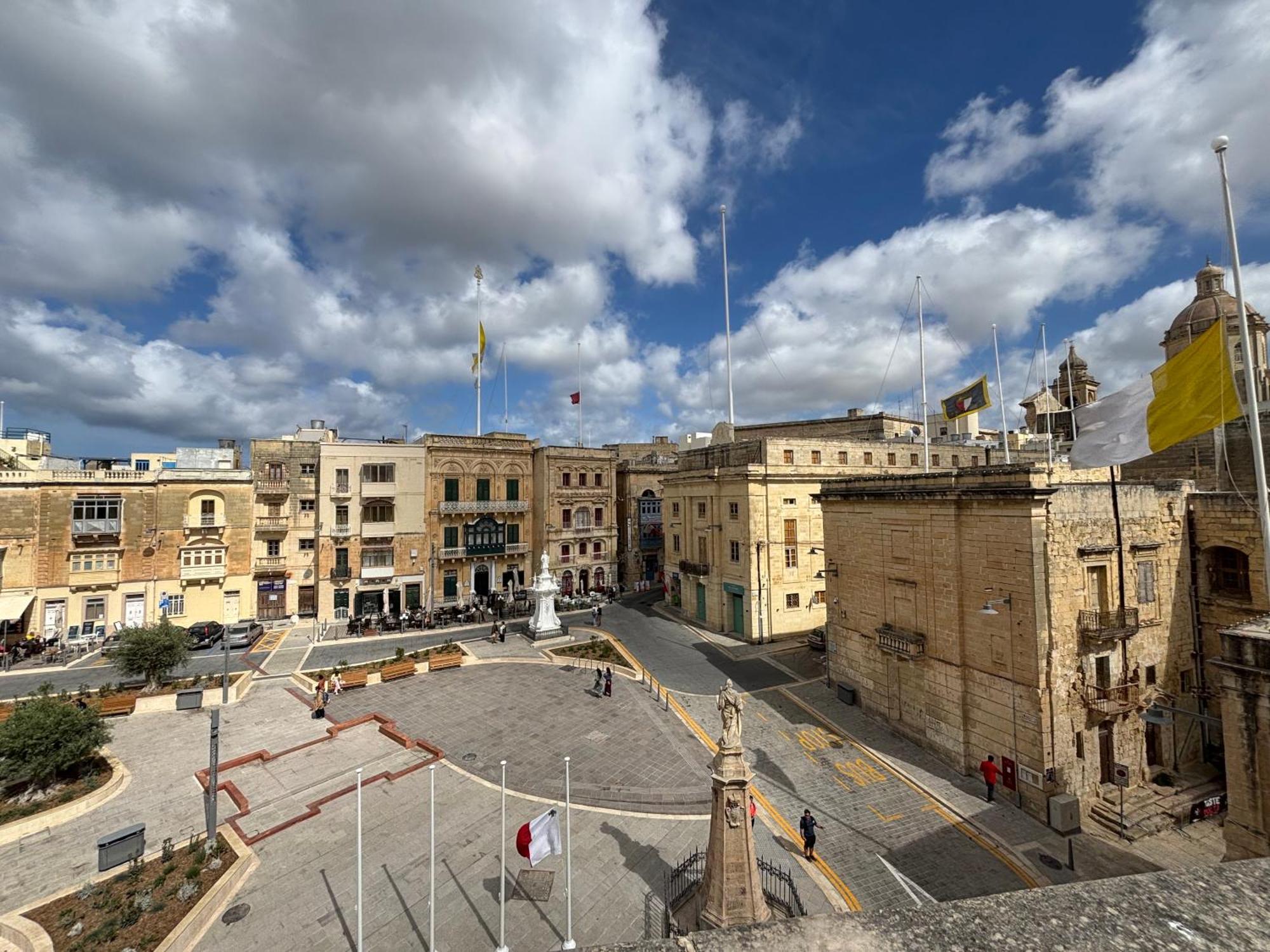 The Knight - Heritage & Art Home At Birgu Square Екстериор снимка