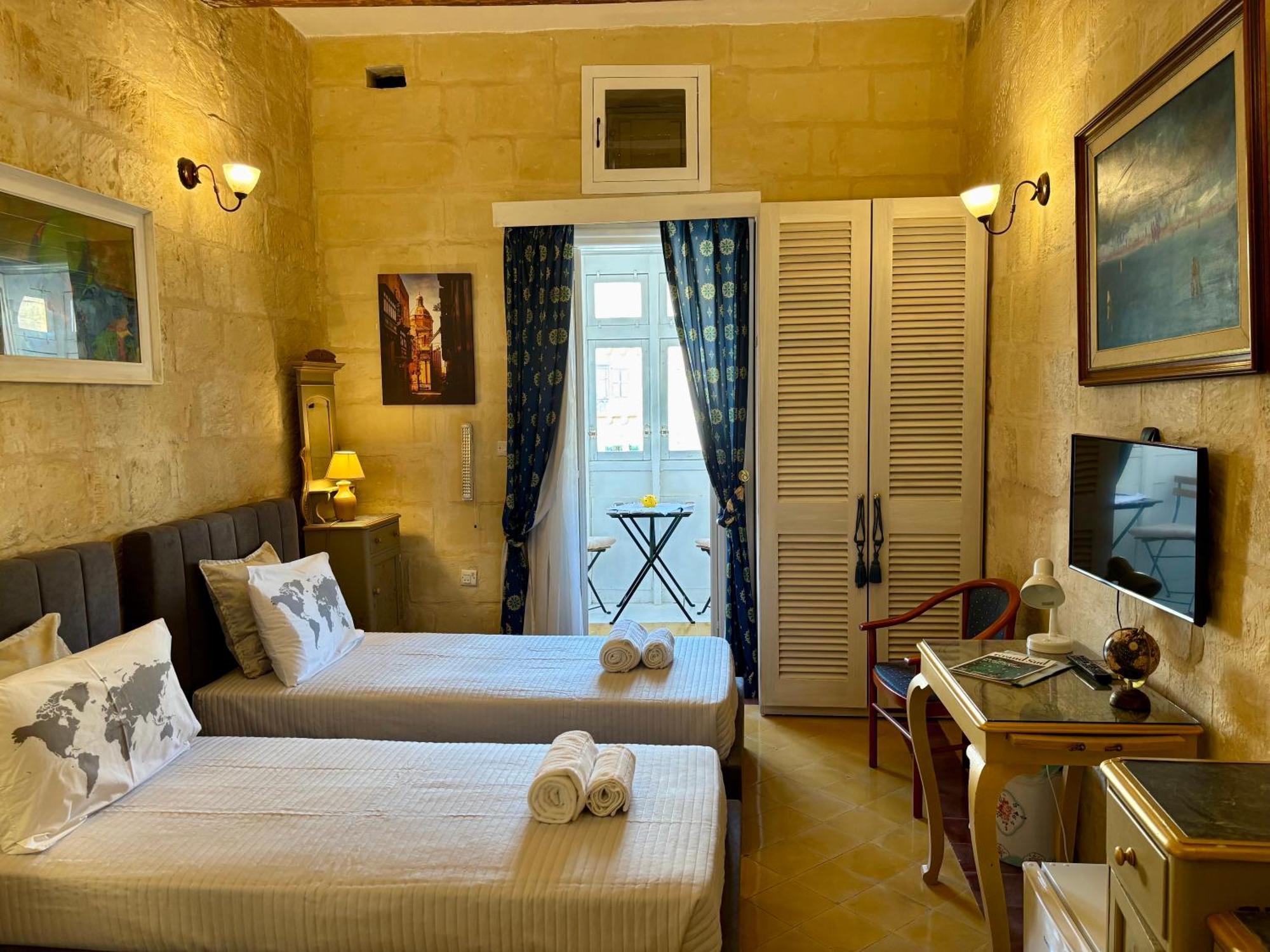 The Knight - Heritage & Art Home At Birgu Square Екстериор снимка