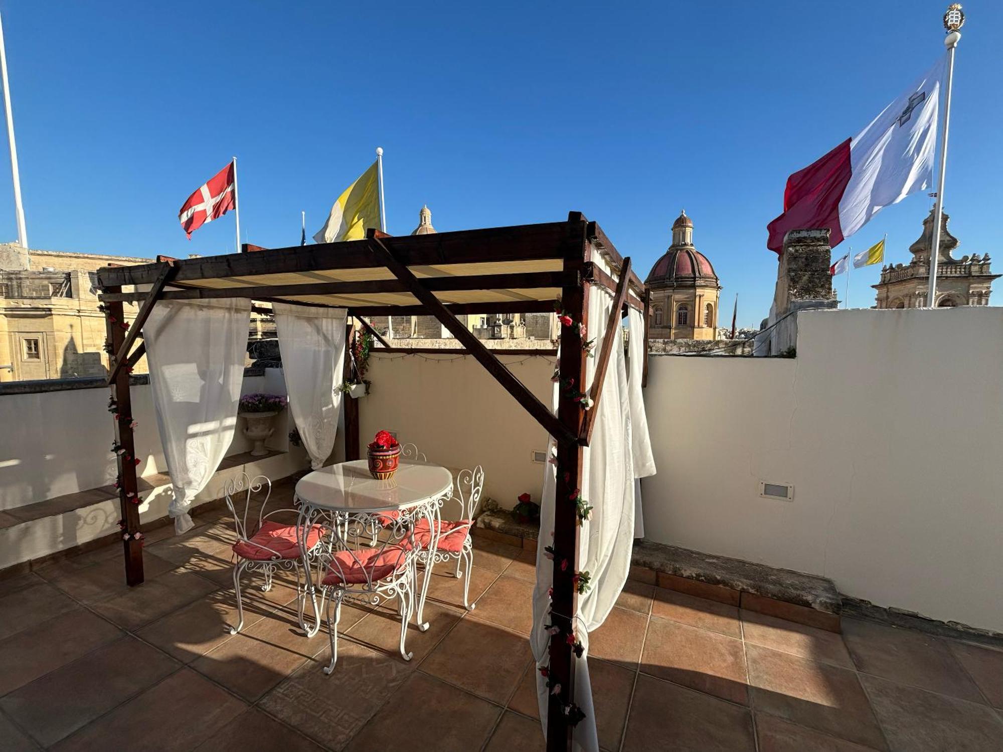 The Knight - Heritage & Art Home At Birgu Square Екстериор снимка